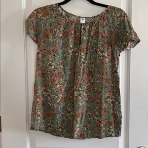 Green floral top